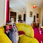 Le Rez De Jardin Гостевой дом Альби