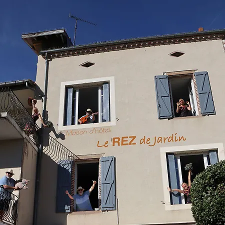 Le Rez De Jardin Pensión
