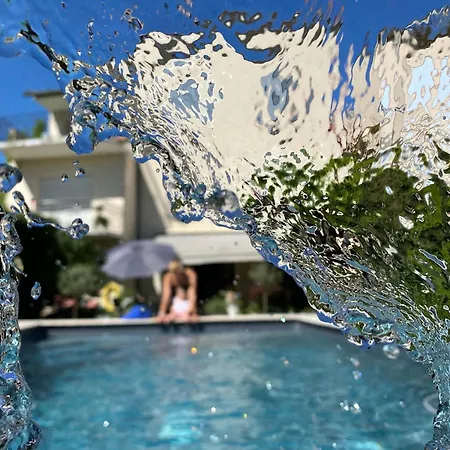 Le Rez De Jardin 4*