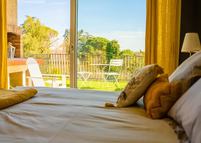 Le Rez De Jardin Pensión 4*